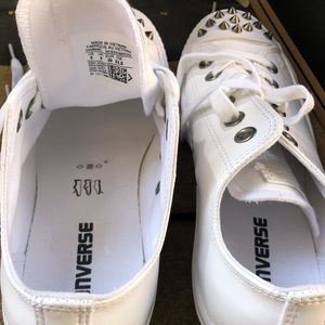 Converse  chuck taylor white spike tennis shoes